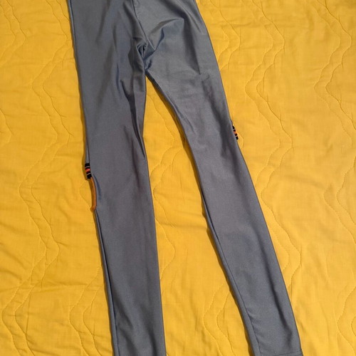Sunsetgo! leggings like new with knee cutouts, size S