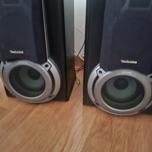 Technics full stereo system with 2 speakers like new