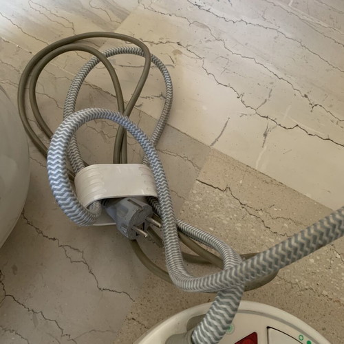 Stirella Professional Steam Iron like new, with water base and measuring cup