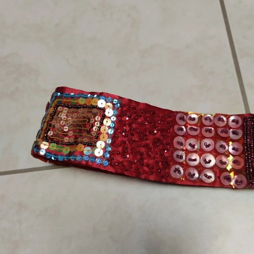 Embroidered handmade belt in burgundy red, adjustable with scratch