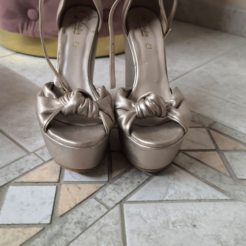 Golden leather platforms Fardoulis size 37