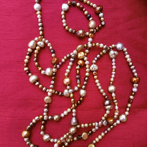 Pearl necklace like new, long in shades of gray, brown, beige, 160 cm