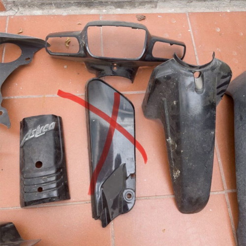 Honda Astrea Grand plastic parts used, need painting