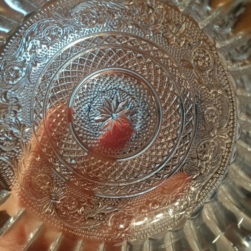 Glass bowl like new with embossed design for living room or kitchen