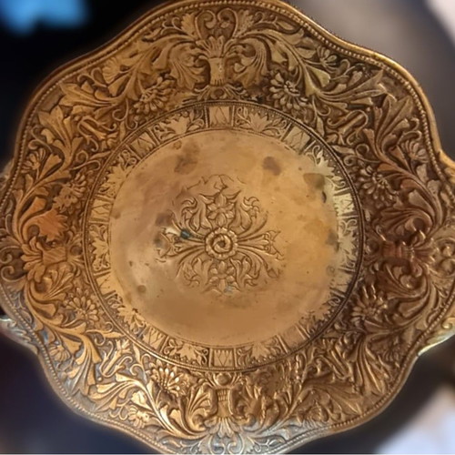 Bronze decorative bowl with wavy edge like new
