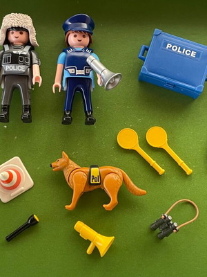 Playmobil σκύλος αστυνομίας και αξεσουάρ μεταχειρισμένα