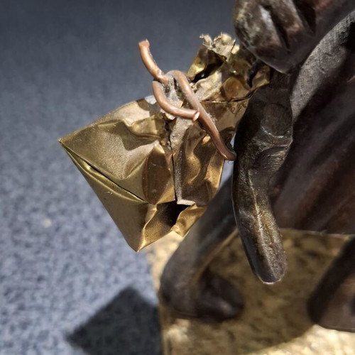 Handmade bronze vintage figure sculpture like new