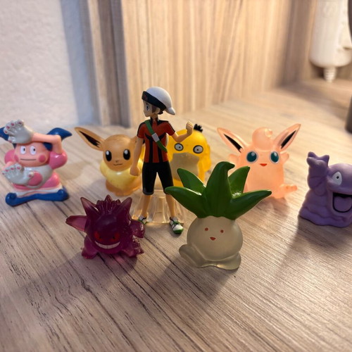 Pokemon finger puppets set 1996-1998 with Gengar and trainer figures