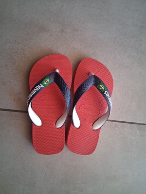Παιδικές παντόφλες Havaianas, μπλε και κόκκινες, νούμερο 25/26