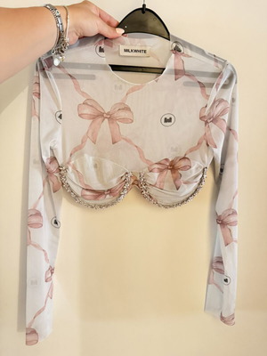 Milkwhite top M with strass