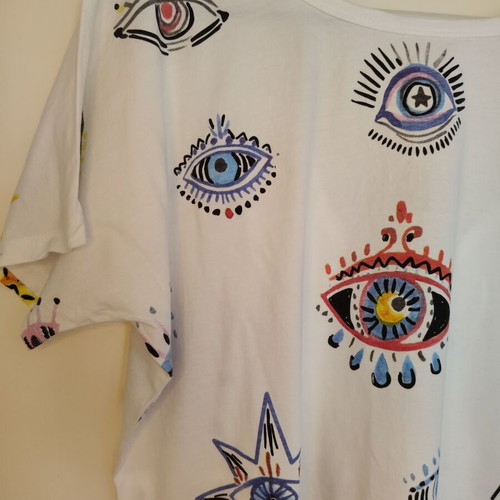 Bsb white t-shirt with eyes and low back small oversized like new