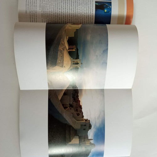 Book 2004 The Year of Greece used, large format