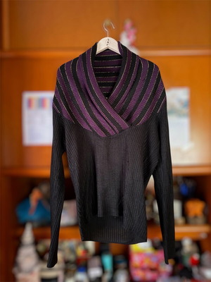 On Line pullover like new, size Medium/Large, black-purple