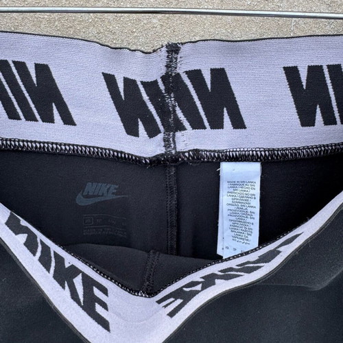 Nike legging used, size S-M, black and white