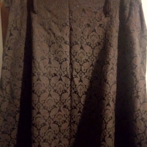Midi evaze skirt used, winter with embossed brown pattern
