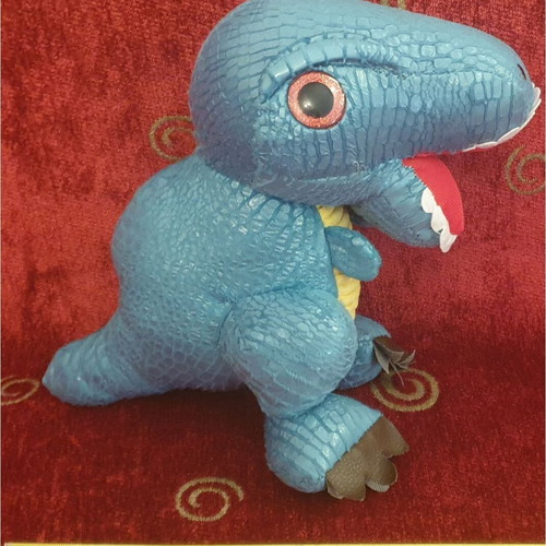 Plush Dinosaur like new