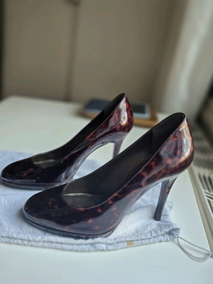 Stuart Weitzman women's shoes, leopard shiny heels, size 40