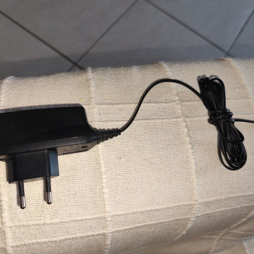 Nokia AC8E charger like new, old model