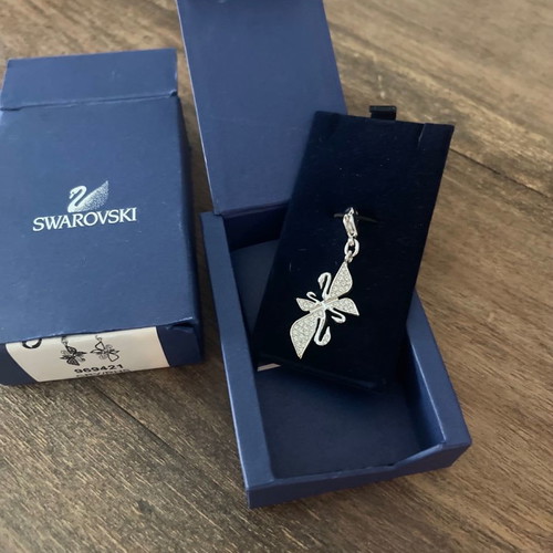 Charm necklace Swarovski used in excellent condition