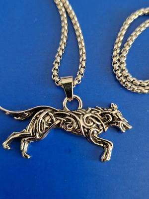 Men's wolf necklace new, silver