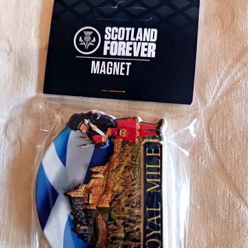 Edinburgh Castle souvenir magnet new