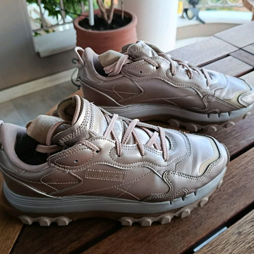 Reebok Classic Legacy women's sneakers new, metallic rose gold