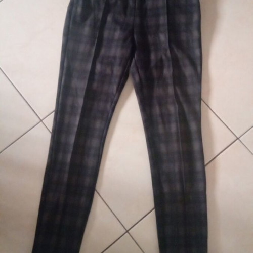 Elastic slim pants size L used