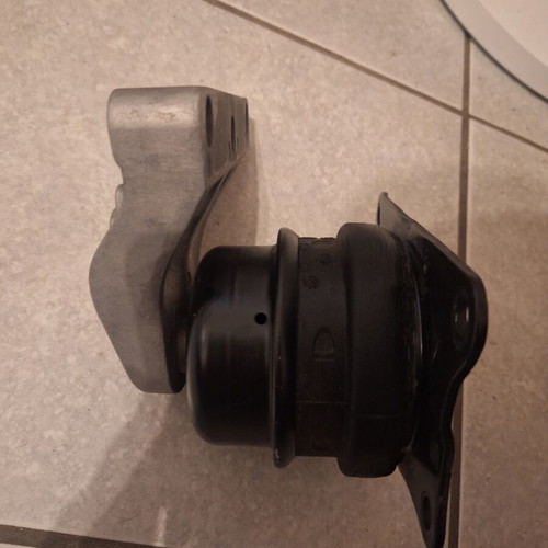 VW Audi Seat Skoda engine mount 6R0199167S