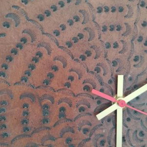 Leather wall clock used, analog, 30 cm diameter