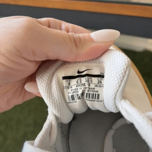 Nike white women's sneakers size 40.5