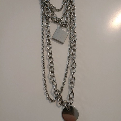 Necklace in excellent condition