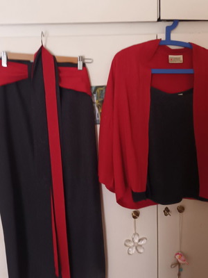 Evening Set 3 Pieces Silk New by Actius Black Red