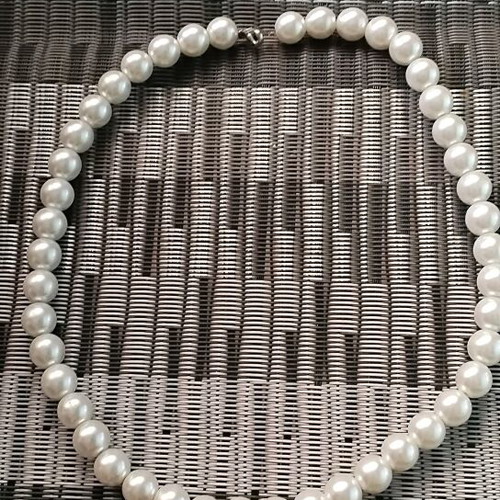 Pearl necklace used, white, all time classic