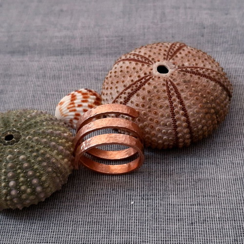 Artemida ring hammered pure copper handmade new, gift pouch