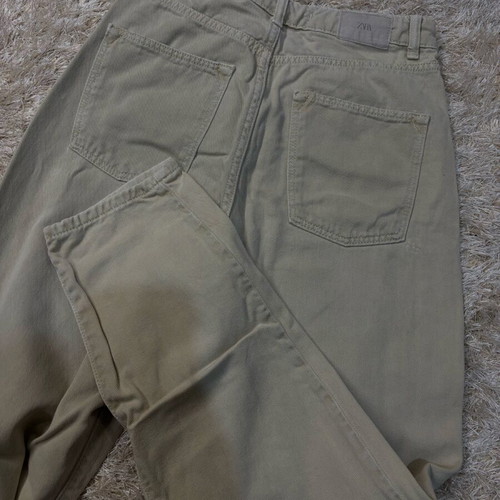 Jean mom fit Zara beige like new, size S / 36 / 8
