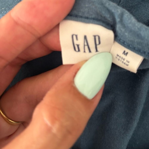 Gap sleeveless dress size M like new, loose fit