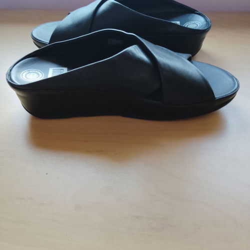 Fitflop slippers size 41 like new, black