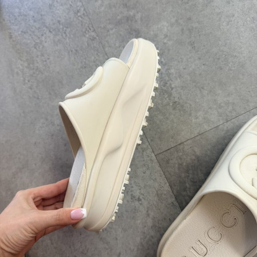 Gucci GG Rubber Slides Ivory Cream EU 37 Like New