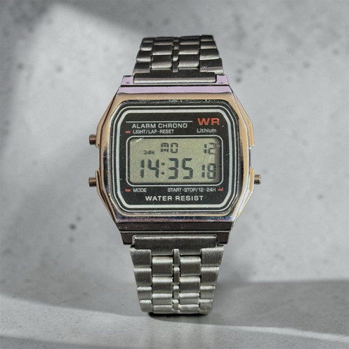 Digital watch like new, silver unisex