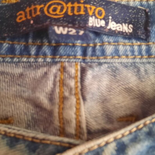 Attrattivo denim shorts size W27 like new, 5 pockets, blue