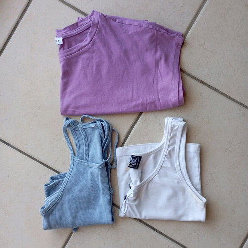 Pink Woman women's clothing set small used, 4 colorful pieces