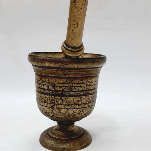 Antique brass mortar and pestle used, heavy, patina