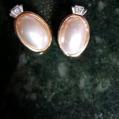 Pearl earrings like new