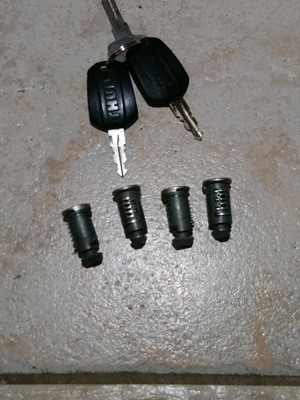 Thule One Key System Σετ Κλειδαριών 4 Τμχ Σαν Καινούργιο