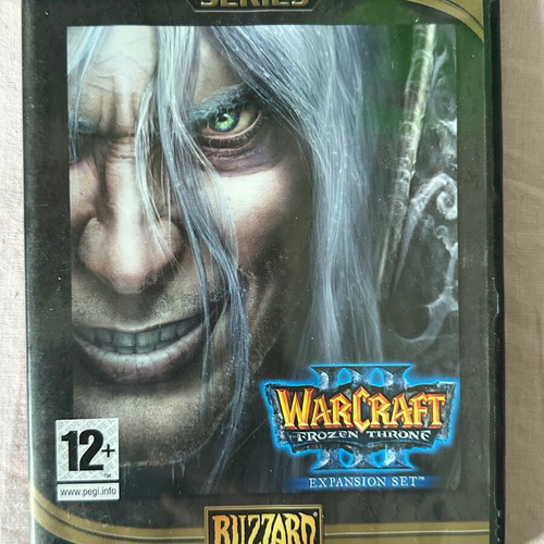 Warcraft 3 Reign of Chaos & Frozen Throne used, collectible