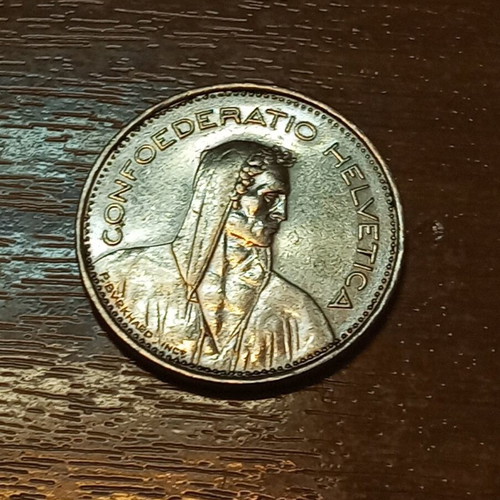 Swiss 5 franc coin 1981 like new