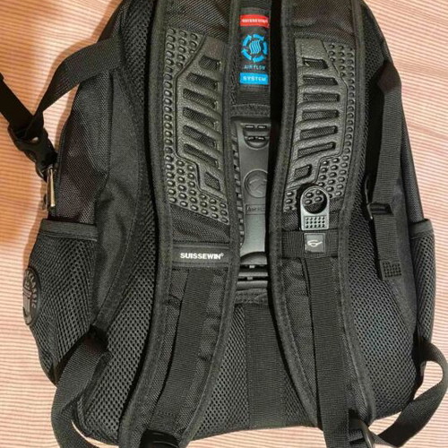 Suissewin backpack 26lt like new, black