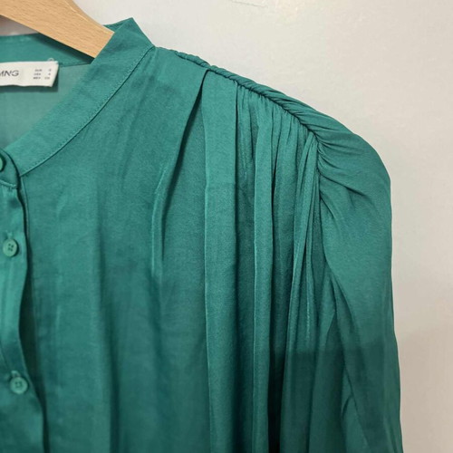 Mango top new, size S, green