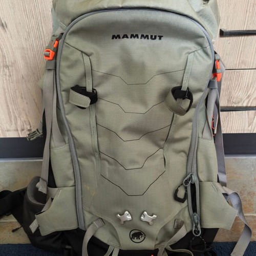 MAMMUT Trion Spine 35 hiking backpack like new