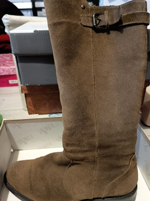 Μπότες Adam's Shoes από καφέ γνήσιο δέρμα suede, μέγεθος 38